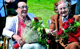 Dwie doświadczone panie archeolog (od lewej): Lidia Lwow Eberle i Olga Gierlach na uroczystościach w Płońsku.