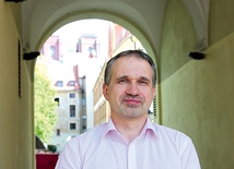 Dr Krzysztof Szmyd