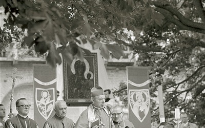 Uroczystości odbywały się pod przewodnictwem kard. Stefana Wyszyńskiego.