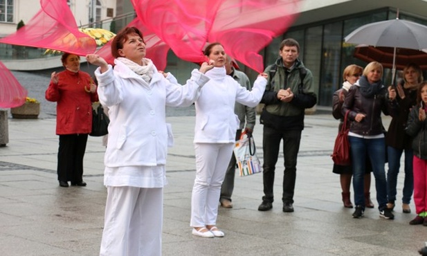 Uwielbiali Pana Boga również modlitwą flagowania