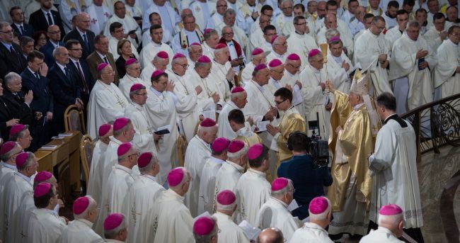 Konsekracja kościoła zbudowanego przez Rodzinę Radia Maryja