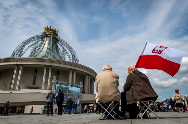 Konsekracja kościoła zbudowanego przez Rodzinę Radia Maryja