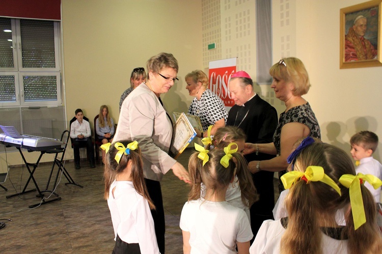 Gala konkursu "Pieśń niesiemy w darze"