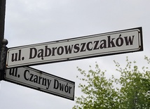 Żelazna Dama zastąpi Dąbrowszczaków? 