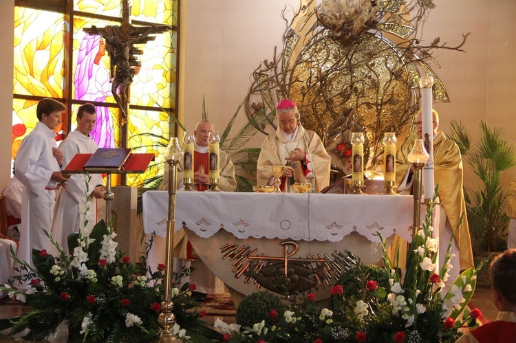 Poświęcenie ołtarza w Gnojniku