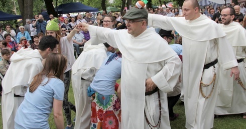 Polonez i papieski maluch