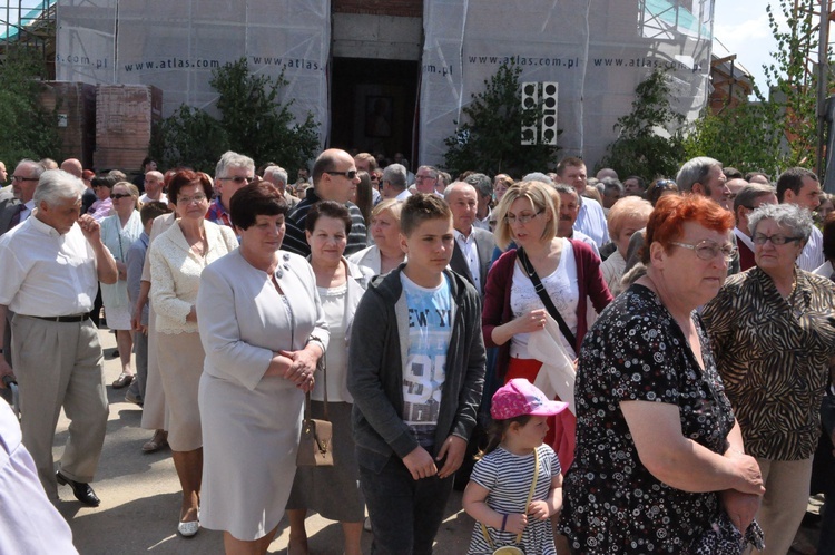 Kamień węgielny w kościele św. Jana Pawła II w Nowym Sączu