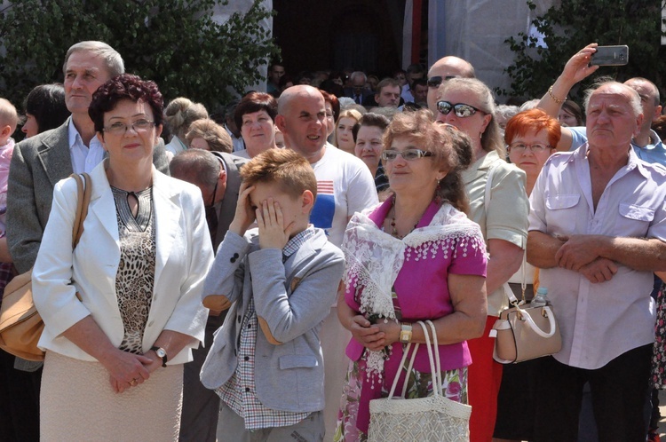 Kamień węgielny w kościele św. Jana Pawła II w Nowym Sączu