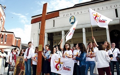 Znaki aż do rozpoczęcia spotkania młodzieży będą odwiedzać kolejne dekanaty archidiecezji krakowskiej.