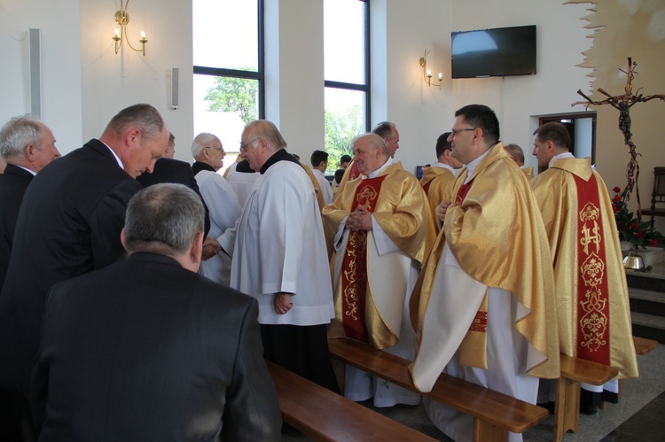 Poświęcenie kaplicy cmentarnej w Radomyślu