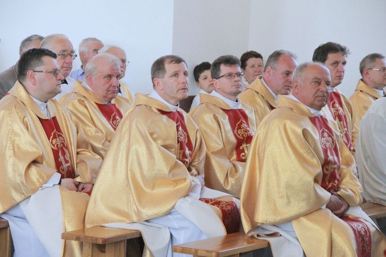 Poświęcenie kaplicy cmentarnej w Radomyślu