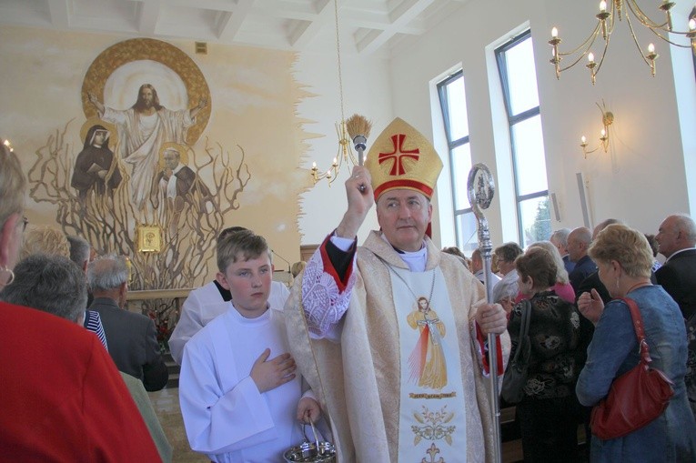 Poświęcenie kaplicy cmentarnej w Radomyślu