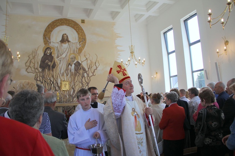 Poświęcenie kaplicy cmentarnej w Radomyślu