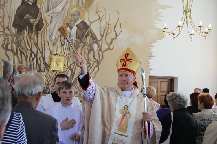 Poświęcenie kaplicy cmentarnej w Radomyślu