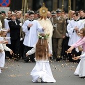 Uwielbiajmy Boże Ciało...