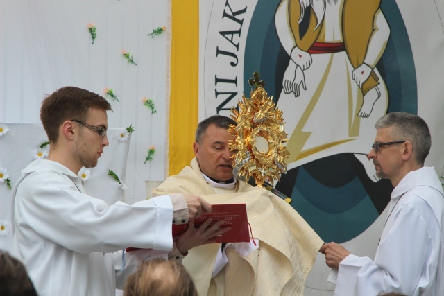 Procesja Bożego Ciała w parafii św. Elżbiety w Cieszynie