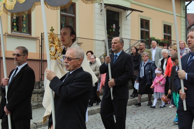 Procesja Bożego Ciała w parafii św. Elżbiety w Cieszynie