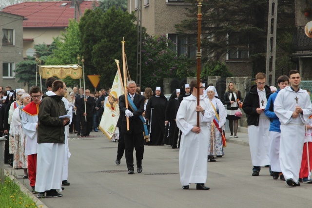 Procesja Bożego Ciała w parafii św. Elżbiety w Cieszynie