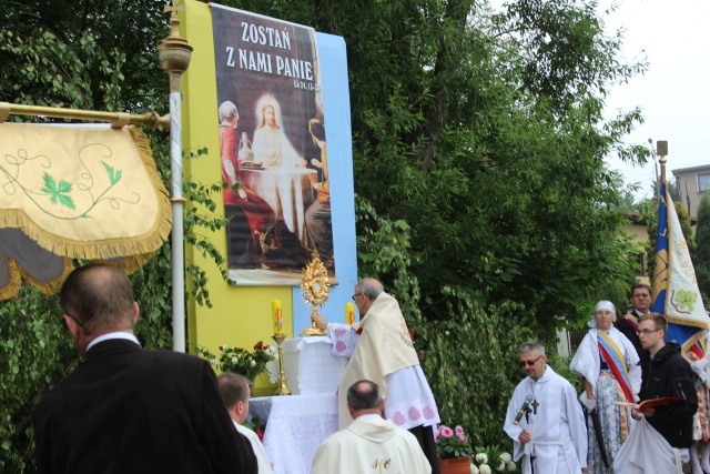 Procesja Bożego Ciała w parafii św. Elżbiety w Cieszynie