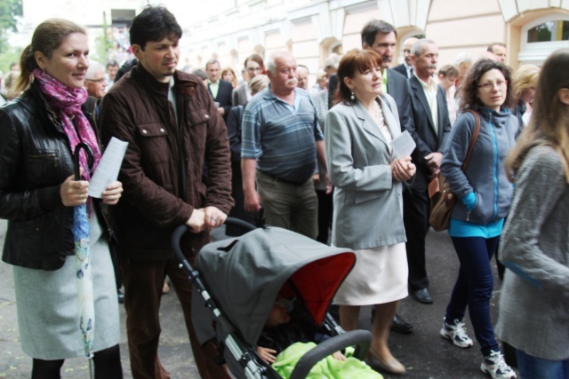 Procesja Bożego Ciała w parafii św. Elżbiety w Cieszynie