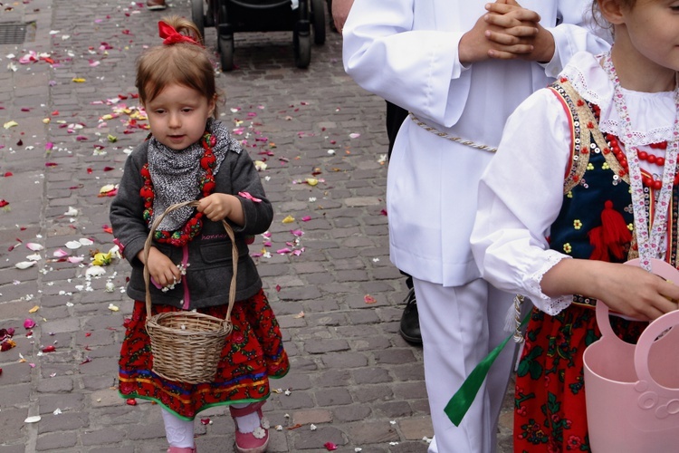 Boże Ciało 2016 - procesja z Wawelu na Rynek Główny 