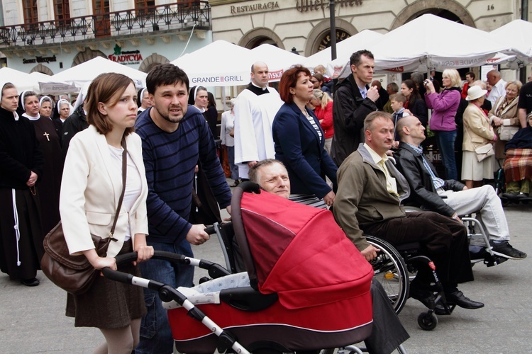 Boże Ciało 2016 - procesja z Wawelu na Rynek Główny 