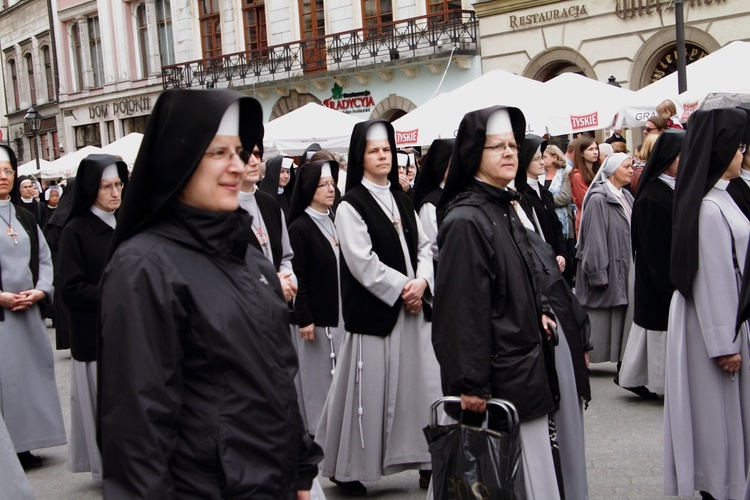 Boże Ciało 2016 - procesja z Wawelu na Rynek Główny 