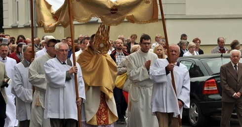 Przekroczyć granicę pamiątki