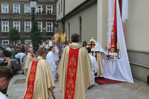 Procesja Bożego Ciała w parafii św. Marii Magdaleny w Cieszynie