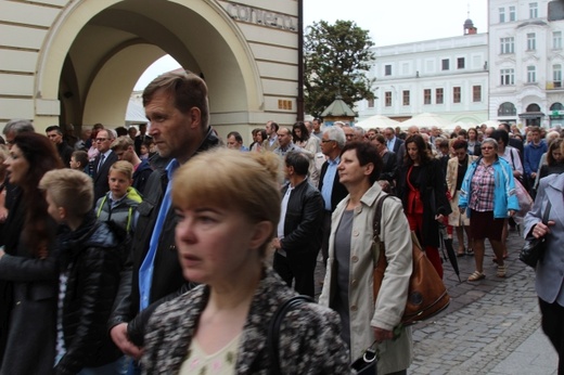 Procesja Bożego Ciała w parafii św. Marii Magdaleny w Cieszynie