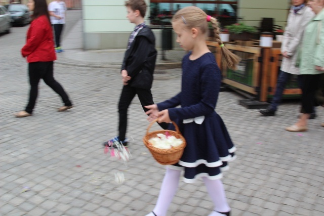 Procesja Bożego Ciała w parafii św. Marii Magdaleny w Cieszynie