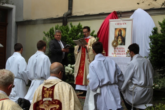 Procesja Bożego Ciała w parafii św. Marii Magdaleny w Cieszynie