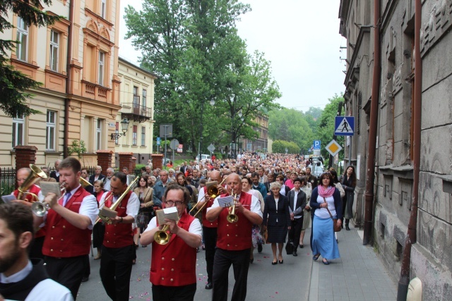 Procesja Bożego Ciała w parafii św. Marii Magdaleny w Cieszynie