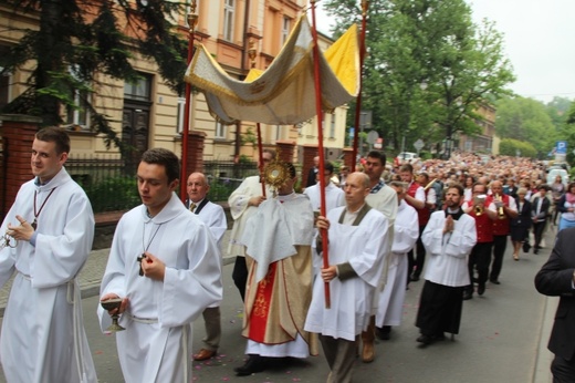 Procesja Bożego Ciała w parafii św. Marii Magdaleny w Cieszynie