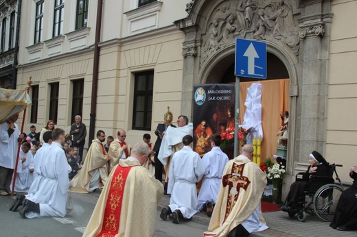 Procesja Bożego Ciała w parafii św. Marii Magdaleny w Cieszynie