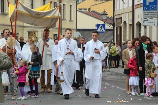 Procesja Bożego Ciała w parafii św. Marii Magdaleny w Cieszynie