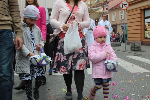 Procesja Bożego Ciała w parafii św. Marii Magdaleny w Cieszynie