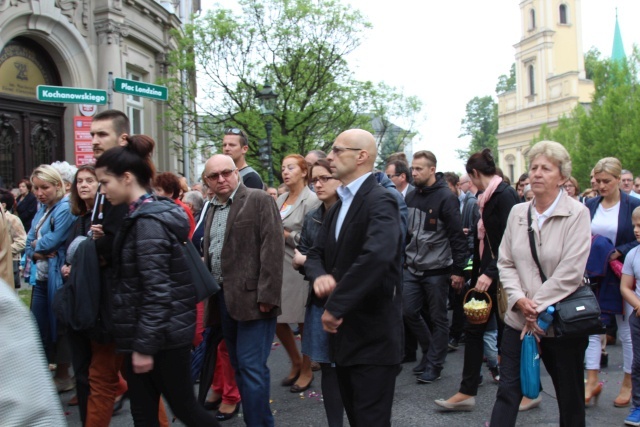 Procesja Bożego Ciała w parafii św. Marii Magdaleny w Cieszynie