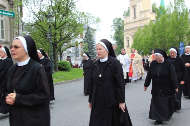 Procesja Bożego Ciała w parafii św. Marii Magdaleny w Cieszynie