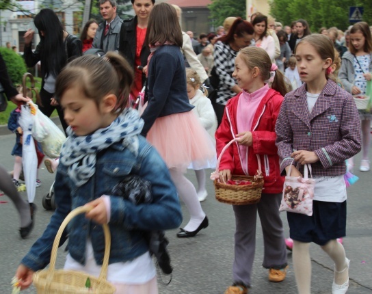 Procesja Bożego Ciała w parafii św. Marii Magdaleny w Cieszynie