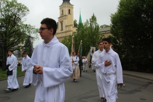 Procesja Bożego Ciała w parafii św. Marii Magdaleny w Cieszynie