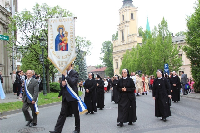 Procesja Bożego Ciała w parafii św. Marii Magdaleny w Cieszynie