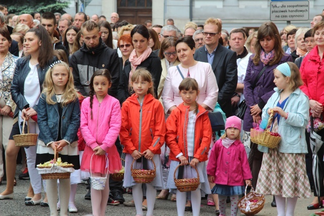 Procesja Bożego Ciała w parafii św. Marii Magdaleny w Cieszynie