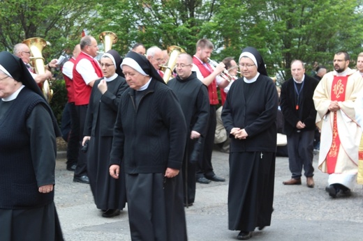 Procesja Bożego Ciała w parafii św. Marii Magdaleny w Cieszynie