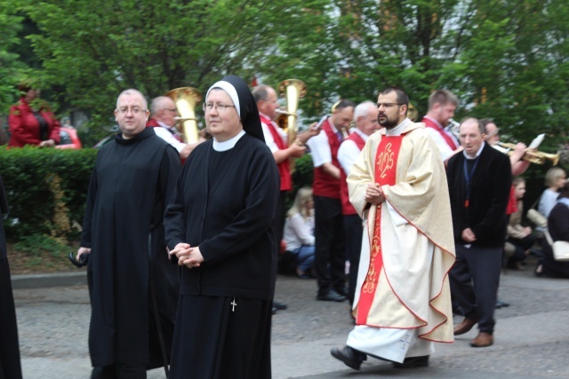 Procesja Bożego Ciała w parafii św. Marii Magdaleny w Cieszynie