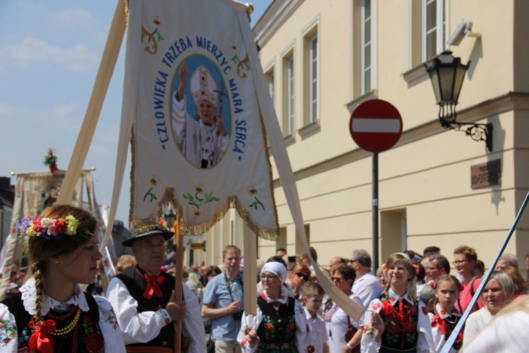 Boże Ciało w Łowiczu - Procesja