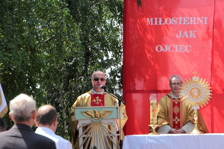 Procesja Bożego Ciała w Oporowie