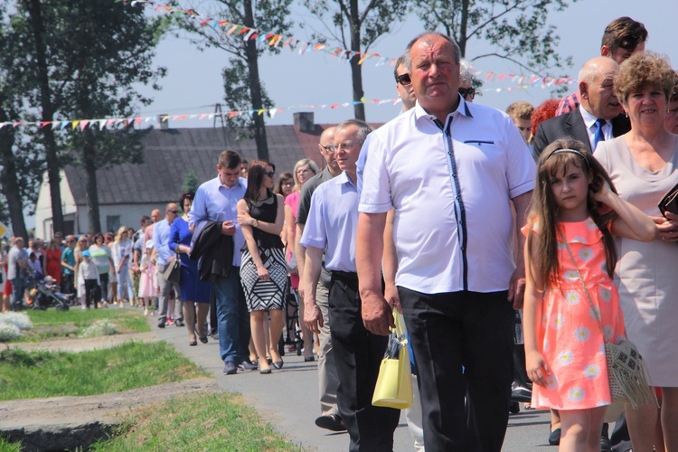 Procesja Bożego Ciała w Oporowie