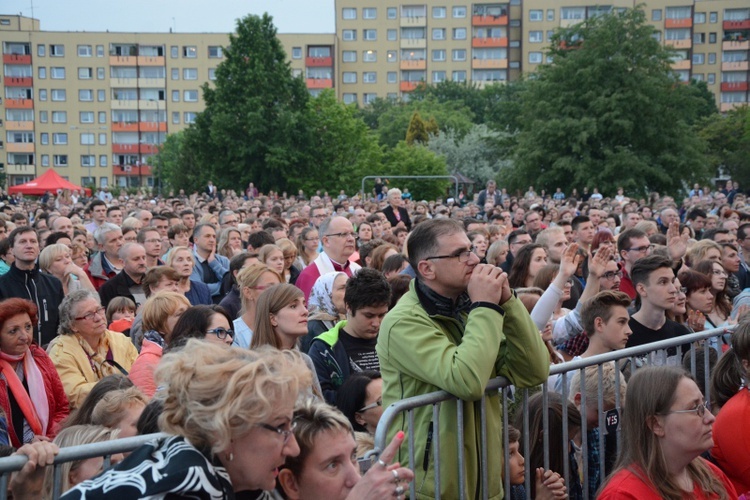 Koncert Uwielbienia po raz siódmy