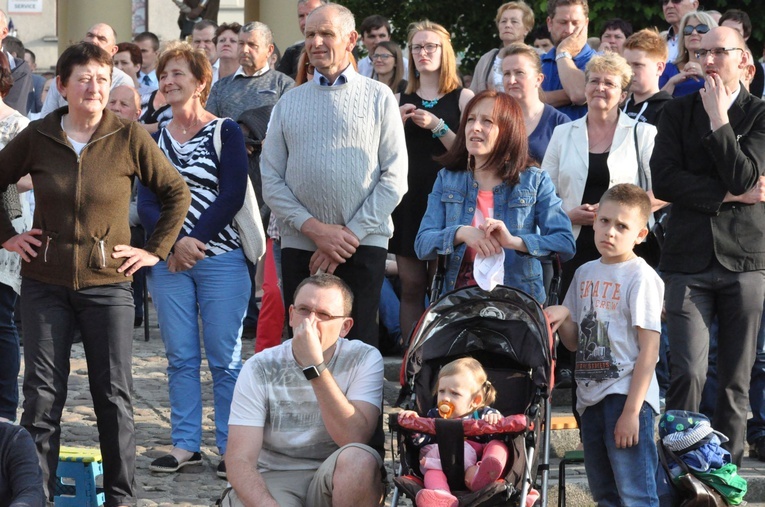 Zakliczyn, Diecezjalne Uwielbienie cz. I